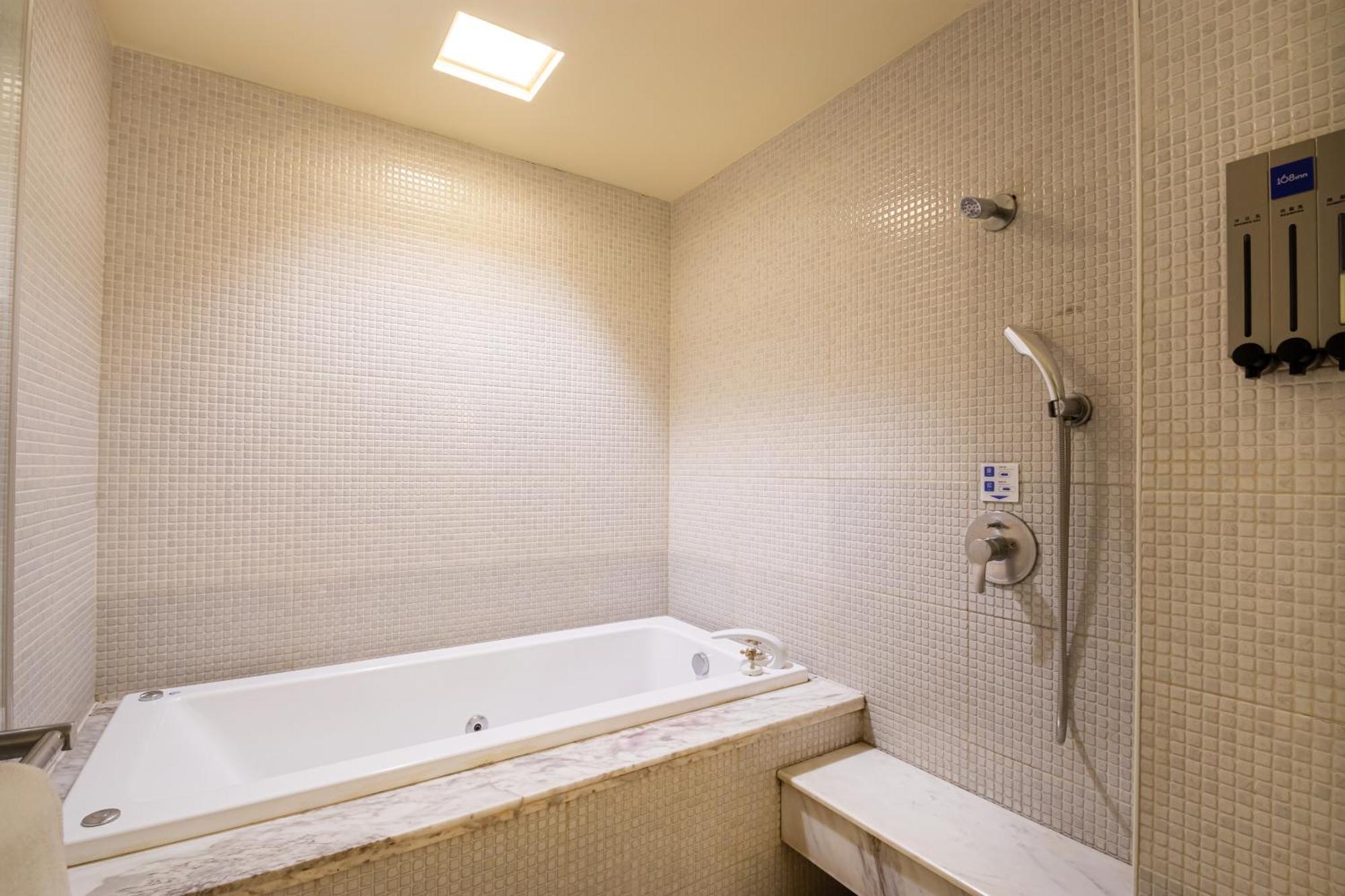 168 Motel-Hsinchu Bagian luar foto
